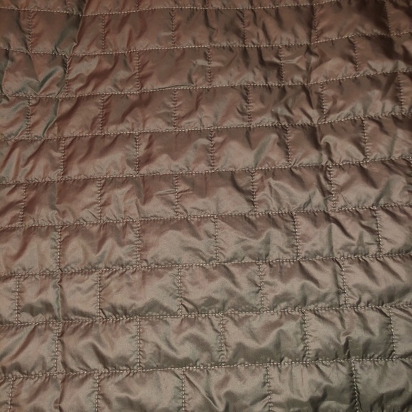 Patagonia Men’s Nano Puff jacket Industrial Green - Picture 8 of 8